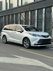 2023 Toyota Sienna 2.5L Hybrid Premium Edition