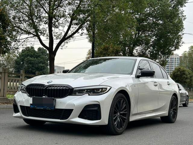 2020 BMW 330i M Sport Night Edition