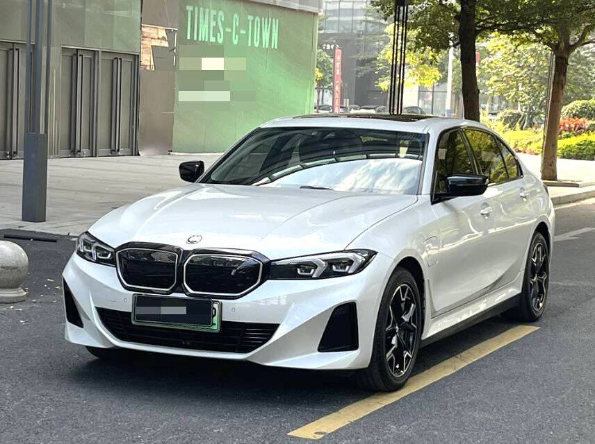 2023 BMW i3 eDrive 40 L Night Edition