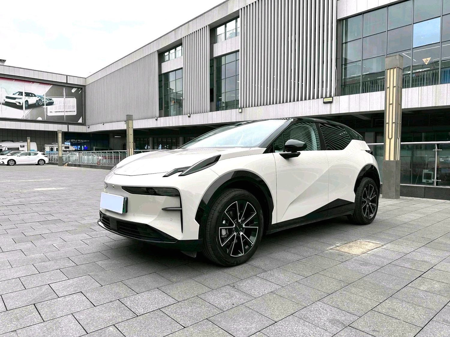 2025 ZEEKR X Five-Seat AWD Sport Edition